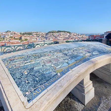 Casa Portuguesa Teixeira Daire *